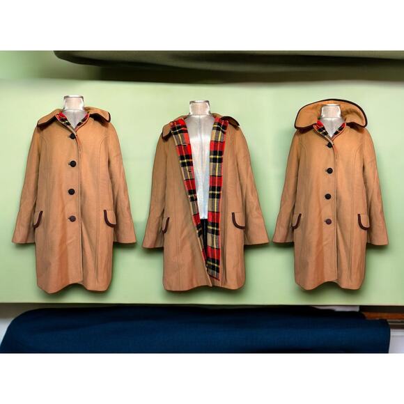 Vintage 1960s 1970s Camel Tan Wool Coat Plaid Liner Pea Coat Winter Overcoat - Picture 1 of 14